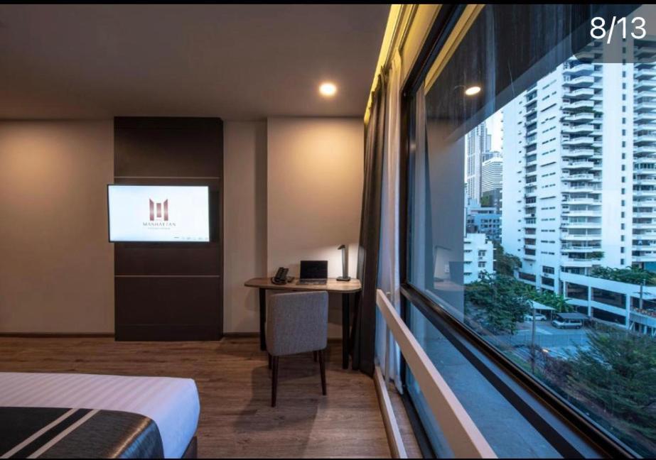 Manhattan Hotel Bangkok Exterior photo